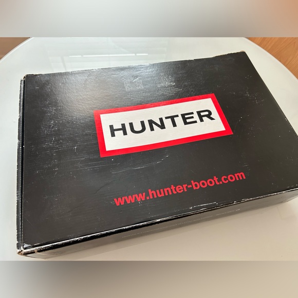 hunter tall gloss rain boots with removable liner for warmth - Picture 3 of 4